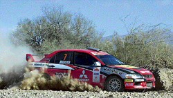 Madero, despus de una emotiva lucha con Cancio, se meti cuarto en la general delRally de San Juan. Hoy ir por un lugar en el podio. Daro Hernndez viene prendido en el Grupo N-2, superando una etapa muy complicada.