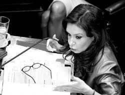 Un discurso con fuertes crticas y recriminaciones a la oposicin pronunci en el cierre del debate Cristina Fernndez de Kirchner.