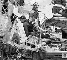 En Bogot, un coche bomba dej un soldado muerto y heridos.
