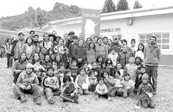 Cómoda y calefaccionada, la escuela hogar está emplazada en un medio inhóspito, a 50 kilómetros de Bariloche.