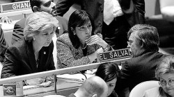  Bolton dialoga con países de Centroamérica para que apoyen a Guatemala. Venezuela acusó al embajador de presionar a varios países para bloquear a Chávez. 