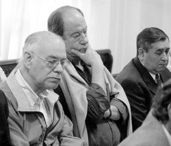 Bonvín y otros imputados en la causa penal durante la primera audiencia del juicio, celebrada ayer.