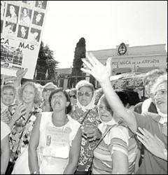 Madres y Abuelas realizaron firmes reclamos contra represores de la ESMA.