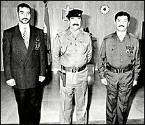 Saddam nació en 1937, en Ouja. En 2002, un año antes del ataque aliado, se mostró desafiante. En 1971 ya era ministro del Interior iraquí. En 2003 es capturado tras la caída de su régimen. Lo hallan oculto en un pozo. Hussein es saludado por Arafat al asumir la presidencia en 1979. Junto a sus hijos Odai y Qusai, muertos durante la guerra. Saddam critica a los jueces durante el proceso que lo condenó.