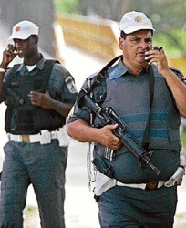  Ante la masiva llegada de turistas a Brasil, el gobierno dispuso aumento de seguridad. 