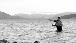 La pesca continúa siendo una actividad preferida de los hombres, pero de a poco las mujeres se arriman y logran sacar ejemplares de muy buen porte.