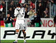 Fernando Gago llora la eliminacin del Real Madrid.