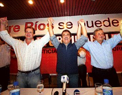 El electo gobernador entrerriano, Urribarri, estará muy controlado por Kirchner y Busti. 