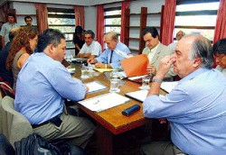 Los integrantes del Consejo analizaron ayer el texto que presentó la presidencia, a cargo de Jorge Sommariva.