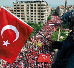 Crece la resistencia de los ciudadanos turcos contra el gobierno de Erdogan.