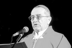 Dos años después de haber pedido que "arrojen al mar" al ministro Ginés García, el obispo castrense Baseotto fue removido.