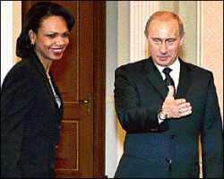  Rice y Putin, muchas sonrisas, pocos acuerdos. 