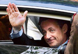 Sarkozy impulsa cambios en la economía, en el control de la inmigración y en el Código Penal.