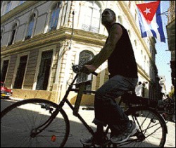 El gobernante cubano dijo que la circulacin del dlar cre 