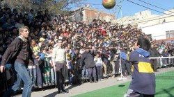 Palermo en accin, junto a uno de los 