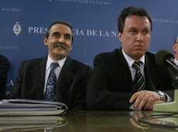 El ministro de Economa Peirano y el secretario de Comercio Interior decidieron el desplazamiento de Jos Luis Lpez.