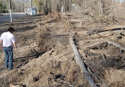 Los vecinos exigen el cumplimiento de la ordenanza que obliga a respetar las características de la zona.