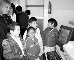 A travs de un programa nacional se recibieron ocho computadoras.