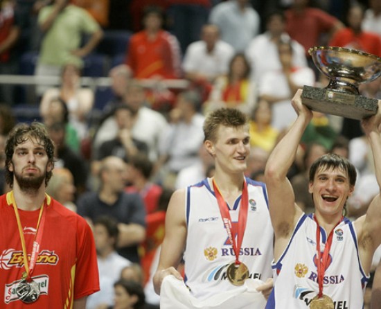 Sufre Gasol, festejan Kirilenko y Samoylenko. Espaa fall en casa.