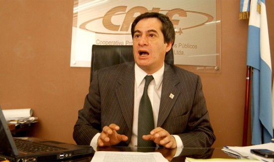 Silva anticipó que habrá cinco puntos de consulta y gestión para usuarios con computadoras especiales.