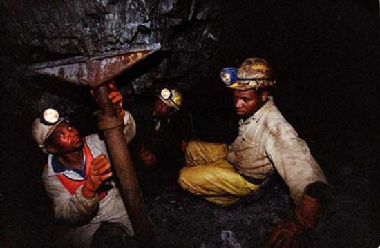 3200 mineros quedaron atrapados en la mina Elandsrand, cercana a Carletonville
