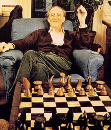  El artista se convirti en un ajedrecista casi obsesivo.