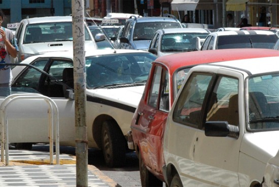 En la comuna de Viedma no logran consenso para regular el trnsito vehicular.