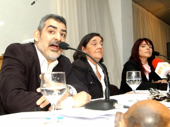 El coordinador general del Comité Federal de Radiodifusión (Comfer), Sergio Fernández Novoa, durante la puesta al aire de la señal.