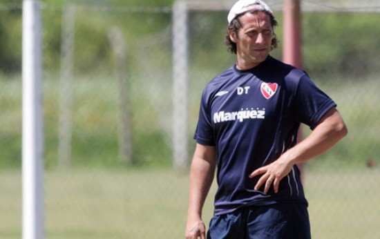El entrenador de Independiente har dos modificaciones para recibir a Estudiantes.