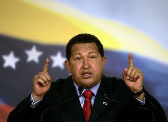  El presidente venezolano mantiene su tono crtico hacia el rey y advirti a los inversores espaoles. 