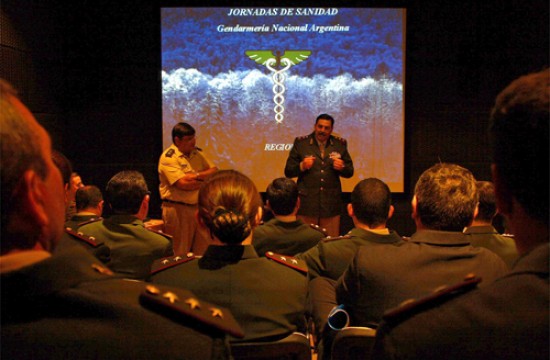 El 95% de los gendarmes que estn en la Patagonia proviene del norte del pas y sus costumbres son distintas.