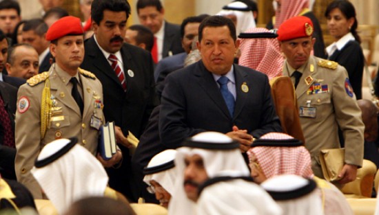 Antes de partir hacia Francia, el mandatario venezolano particip en Riad de la Cumbre de la OPEP.