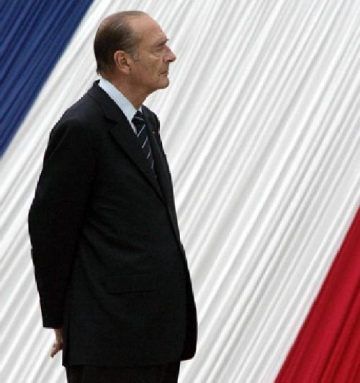 Chirac, acusado de desviar fondos de Pars.