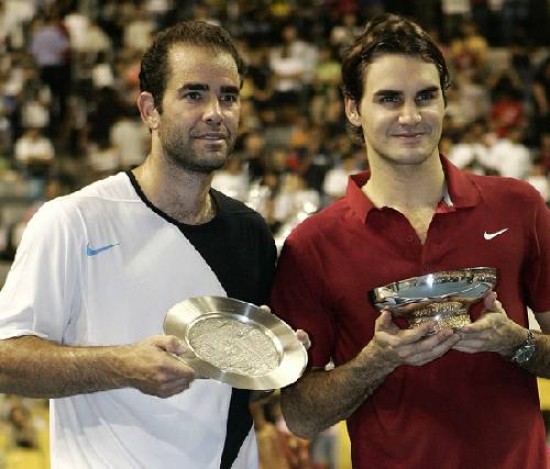 Federer volvi a ganarle a Sampras, aunque esta vez con mucho suspenso.