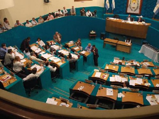 La Legislatura aprobó sustanciales cambios en la selección de jueces y la residencia.