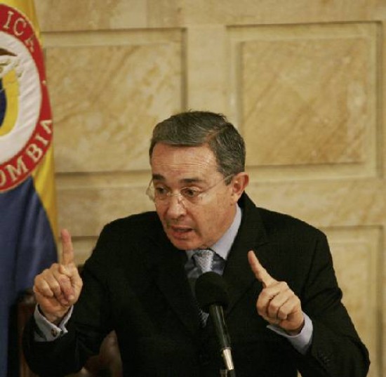 Uribe le volvi a marcar la cancha a Chvez en la negociacin con las FARC.