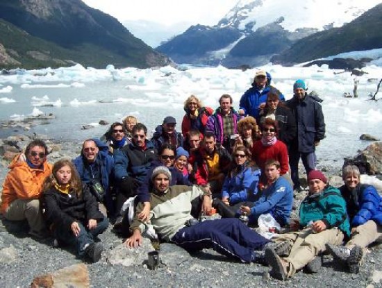 El cruce a pie de los Andes duró cinco días y fue una de las actividades que se desarrolló a comienzos de año. Marcelo Henríquez, Néstor Chemor y Eduardo Benko, forman parte del Gaemn. El grupo también estuvo en Santa Cruz, en el glaciar Perito Moreno.
