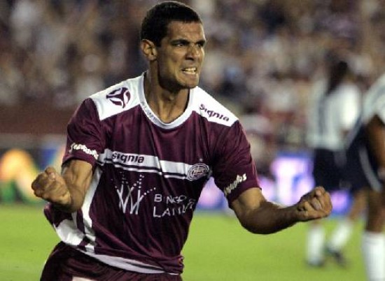 El grito I. Martín Andrizzi y su gol, el de la consagración copera en la Sudamericana. El grito II. José Sand, "artillero" de Lanús, campeón argentino del Apertura. Campeón azteca. Atlante es uno de los equipos con menor presupuesto en México.