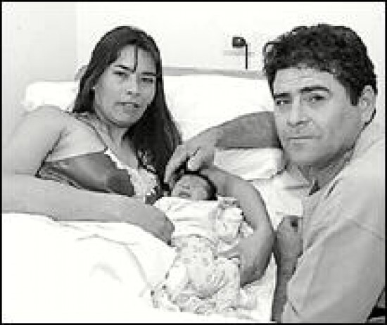 Samuel Lautaro naci antes de las 2 en Cipolletti. Romn David Ezequiel, el primer beb neuquino del ao.