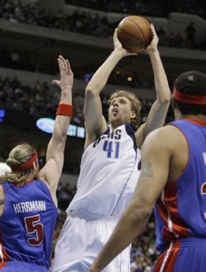 Luis, 9 puntos claves en el ltimo cuarto. Nowitzki y Herrmann se baten a duelo.