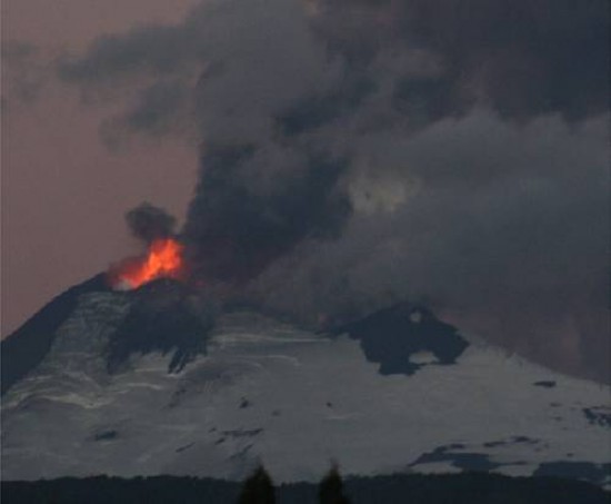 El primero de enero, el volcn entr en erupcin y hubo alarma en toda la zona 