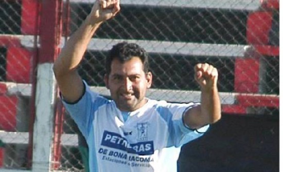 El eterno Pablo Parra defender los colores de Oro en el Argentino C, que arranca el domingo.