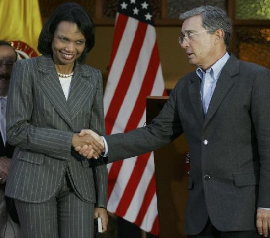 La poltica evidenciada por Rice esta semana, en Colombia, confirma la nueva estrategia estadounidense hacia el presidente venezolano.