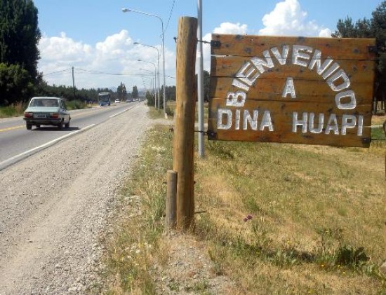 En Dina Huapi se comparan con Pilcaniyeu, que tiene menos habitantes y es municipio.