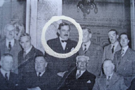 Cecilio Yerio (crculo) en foto tomada en el Club El Progreso, de Buenos Aires, hacia 1926.