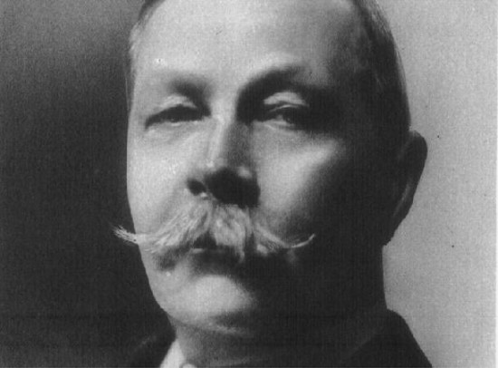 Arthur Conan Doyle, un autor fagocitado por su personaje ms famoso: Sherlock Holmes.