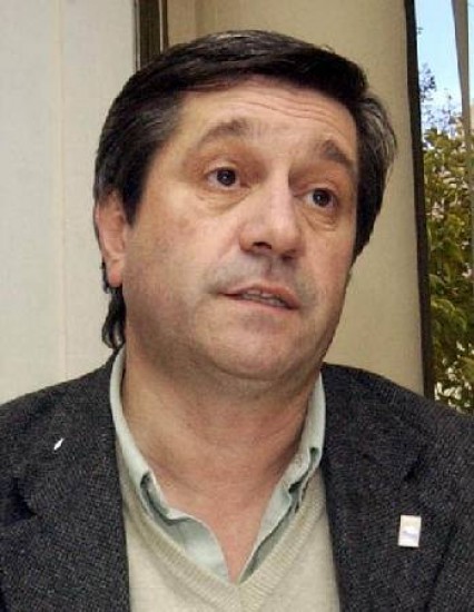 Eduardo Bentez, presidente del bloque de la Concertacin El parrillista Luis Sagaseta es el segundo en el bloque.