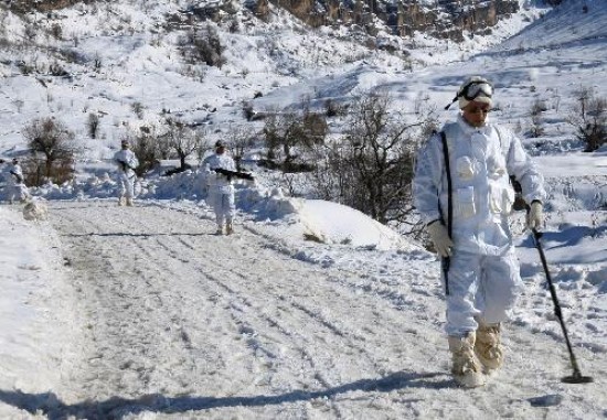 La operacin fue lanzada sorpresivamente en invierno, cuando las condiciones no favorecen a las tropas turcas. 