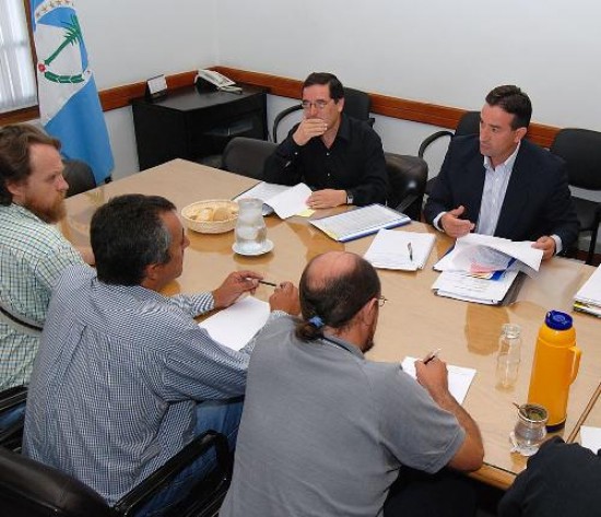 El ministro de Gobierno Jorge Tobares y el secretario general de ATEN Marcelo Guagliardo encabezan las negociaciones.