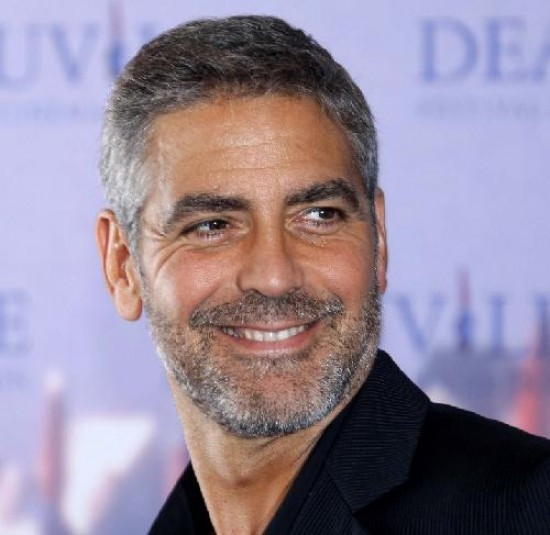George Clooney ser un jugador de ftbol de 1925 en una nueva comedia romntica.